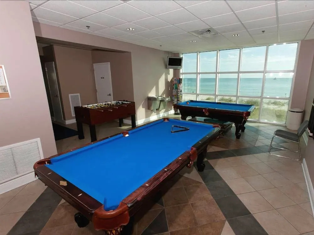 Crystal Shores West 908 - 3 Br condo by RedAwning