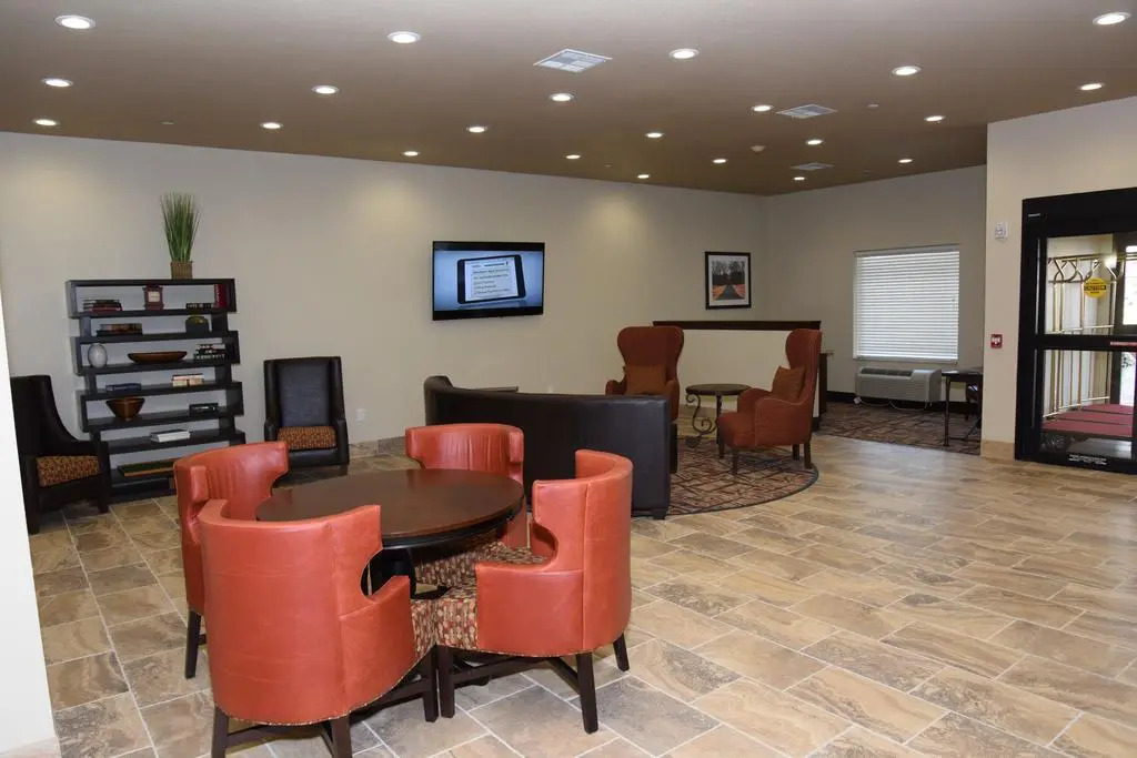 Home Away Kitchen Suites Enid