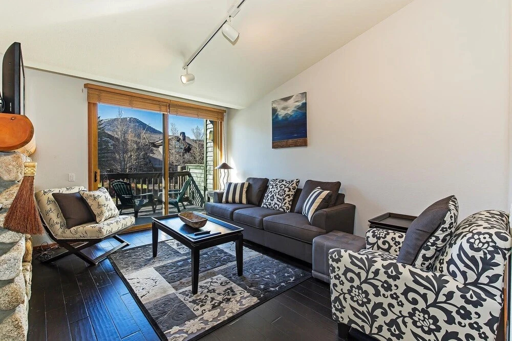 Snowcreek #909 (Phase 5) - 2 Br Condo