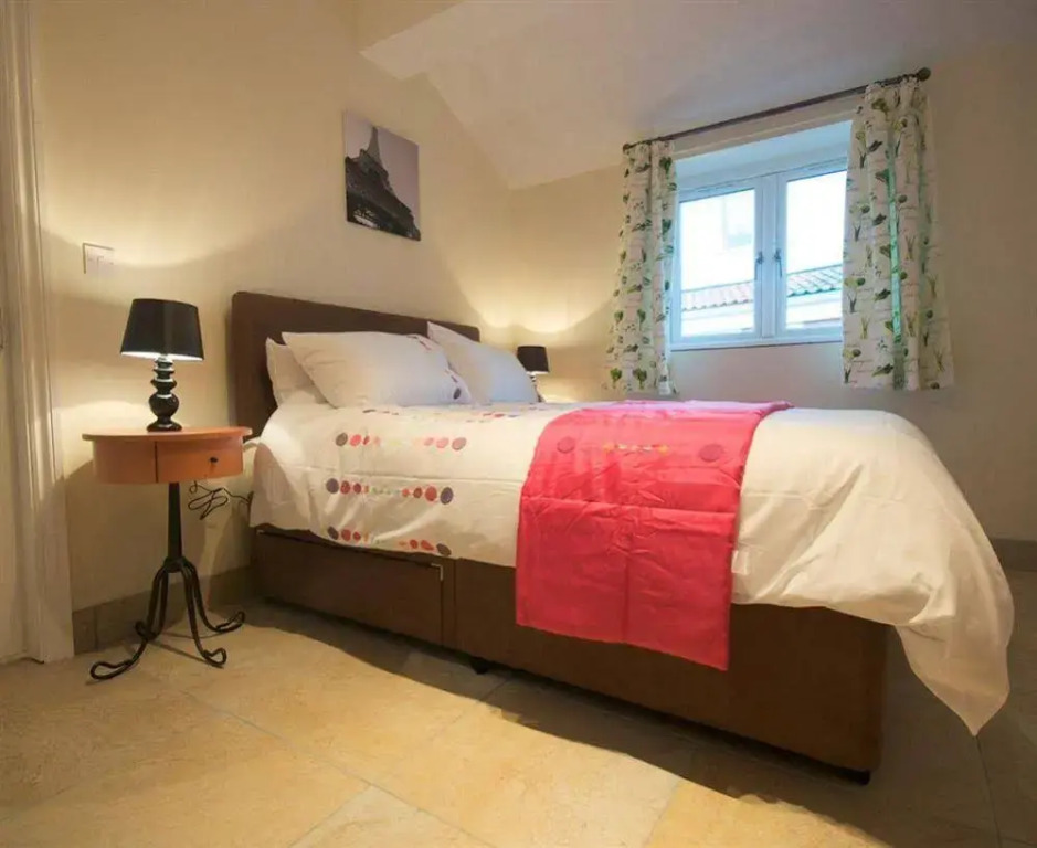 Treetops Cottages & Spa