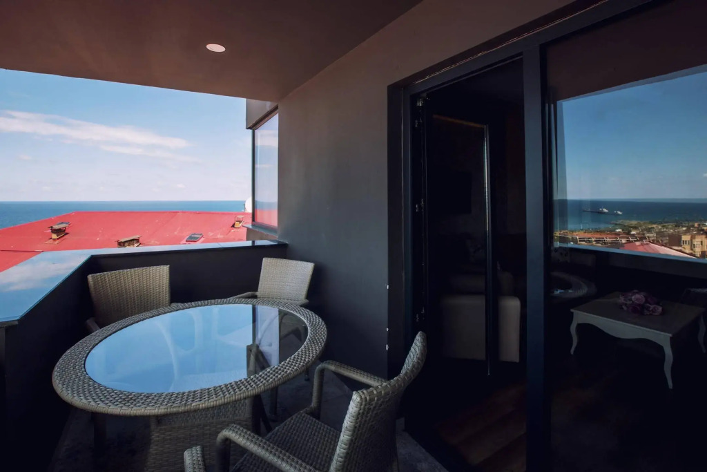 Life Point Hotel