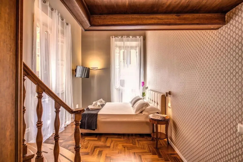 The Spanish steps apartment 67