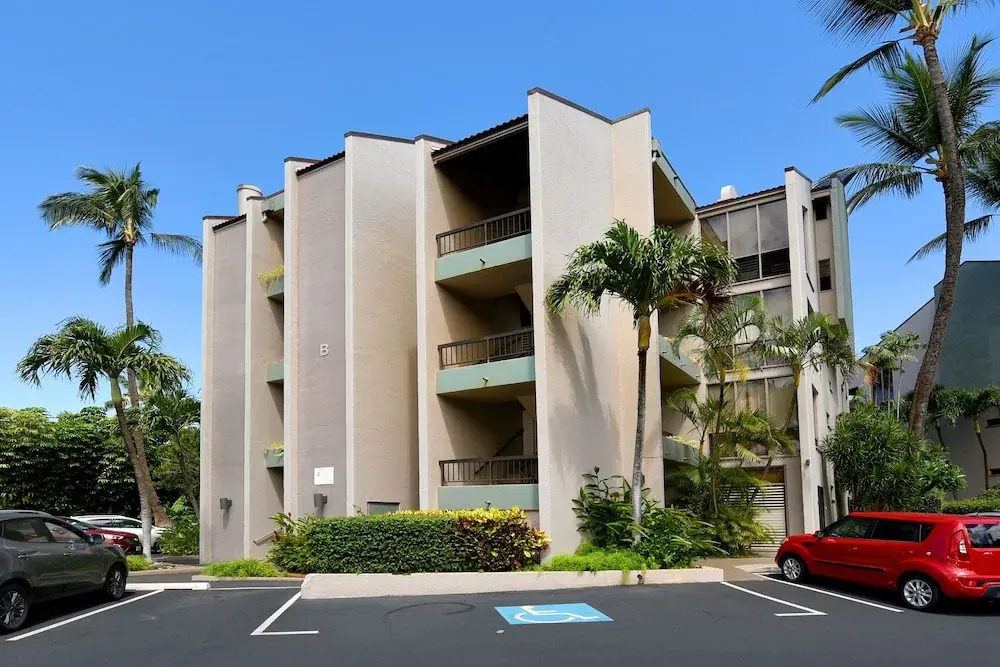 Hale Mahina #b101 1 Bedroom Condo by RedAwning