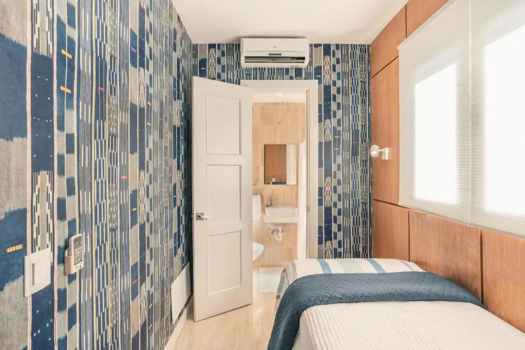 Newly Added El Portillo 2BR Apt
