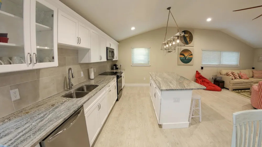 AMI Beach Home Apartment 4