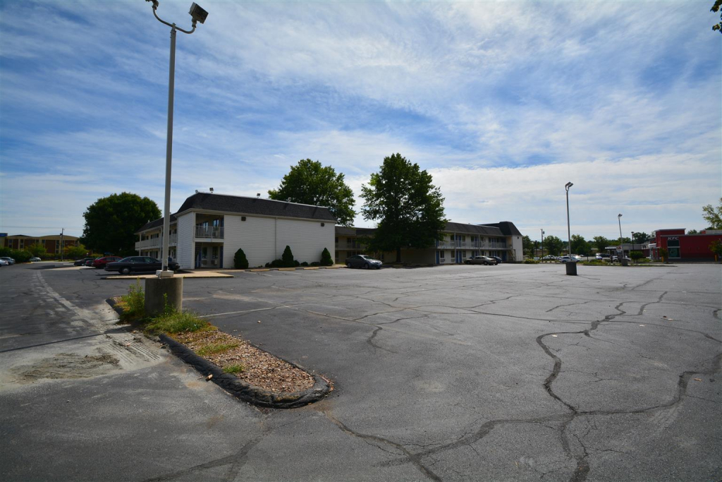 Best Western Camelot Inn