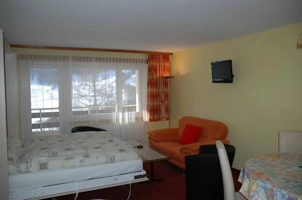 ABA-Sporting Apartment House