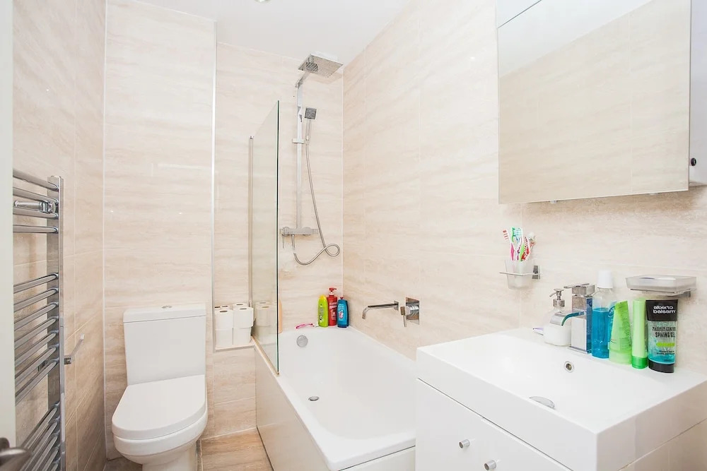 2 Bedroom Apartment in Bermondsey With Gated Parking