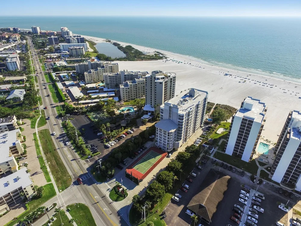 6620 Estero Blvd 1002 Condo 3 Bedrooms 2 Bathrooms Condo