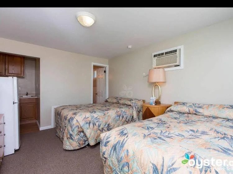 Island Breeze Motel