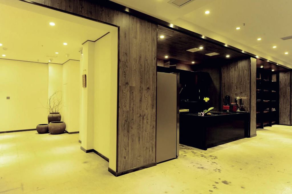 Secret Garden Lakefront Hotel 连住两晚享高铁站免费接站