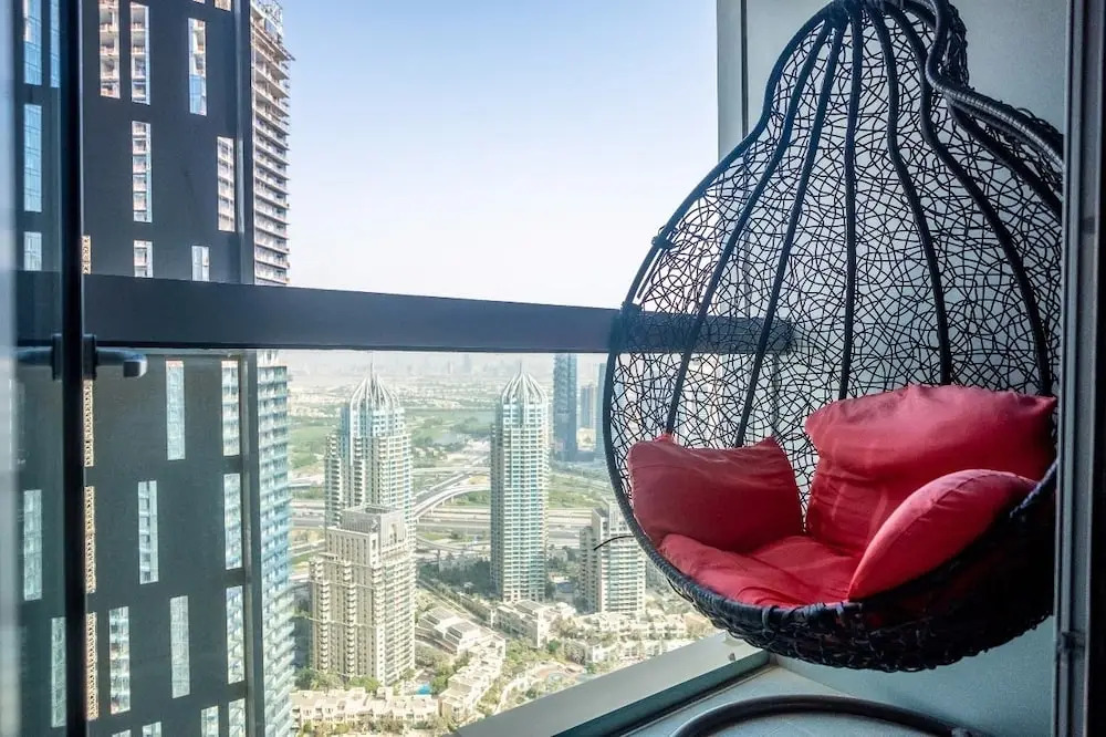 Cayan Tower by Bravoway