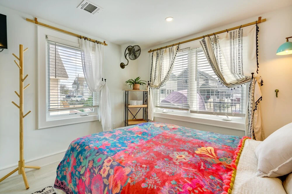 Renovated Seaside Park Cottage: Steps to Beach!