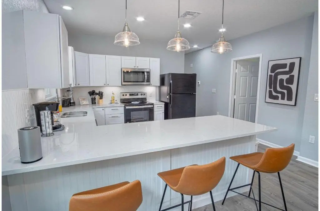 Newly Remodeled 4BR 2BA Near Amazing Downtown