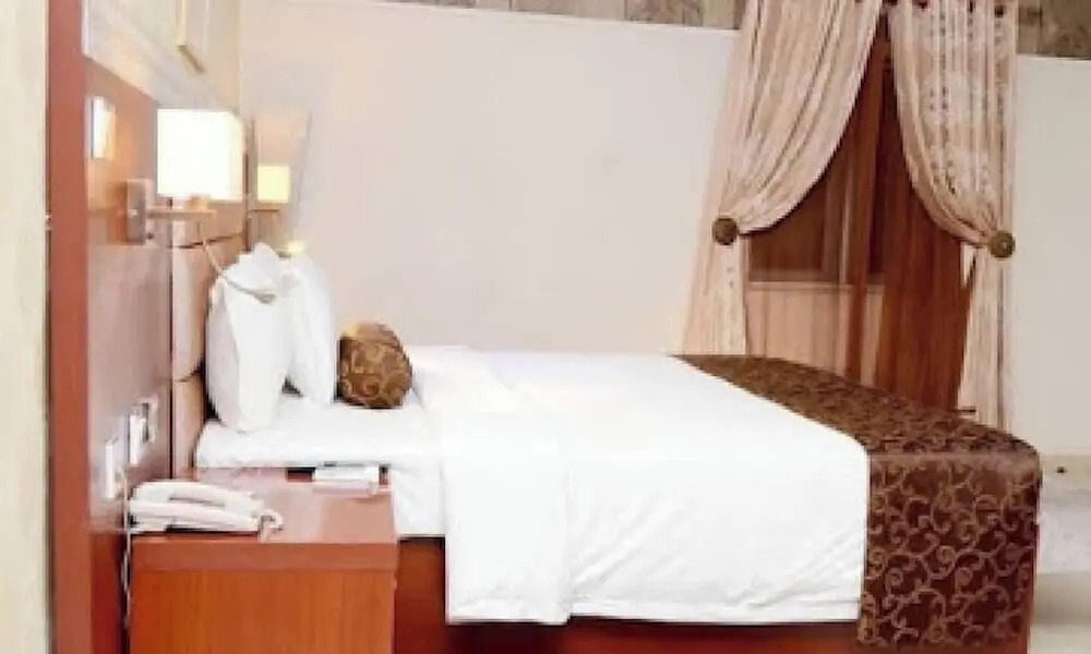 Nippon Grand Hotels - Apartment And Kitchen