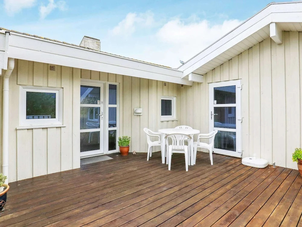 6 Person Holiday Home in Hjorring