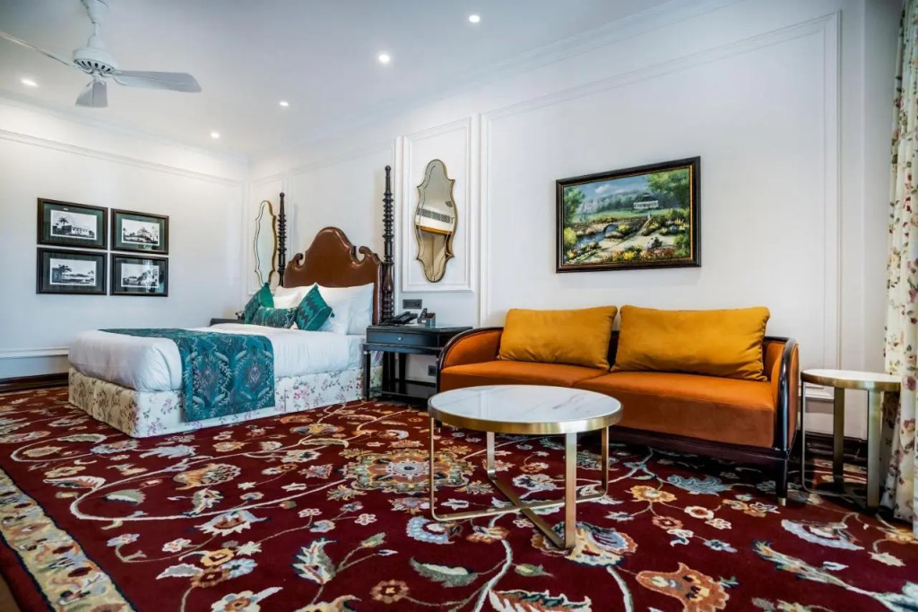 MAYFAIR Tea Resort