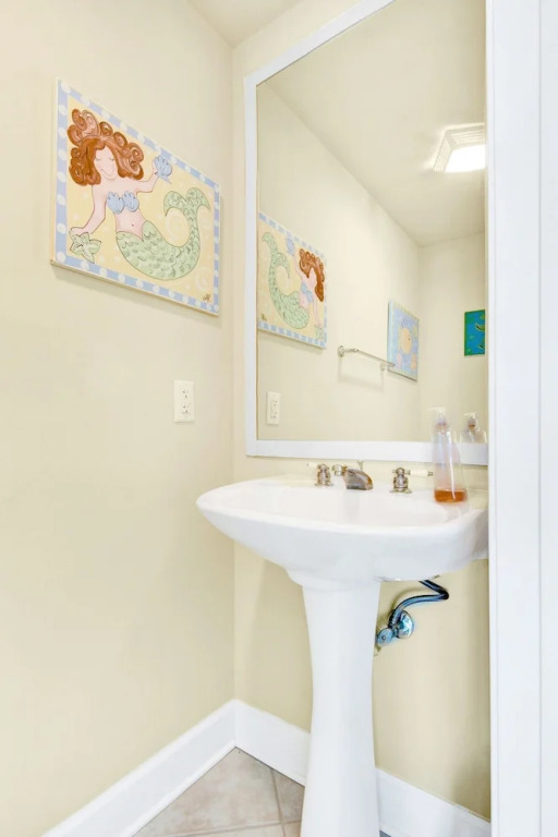 Sanibel 306- Pool Beach Floor-2-ceiling Windows