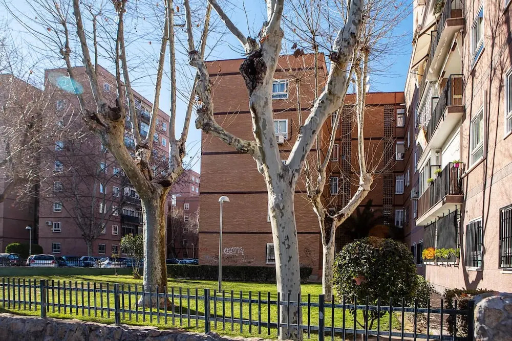 Modern 3bed Apt Next to Madrid Airport, Near Metro