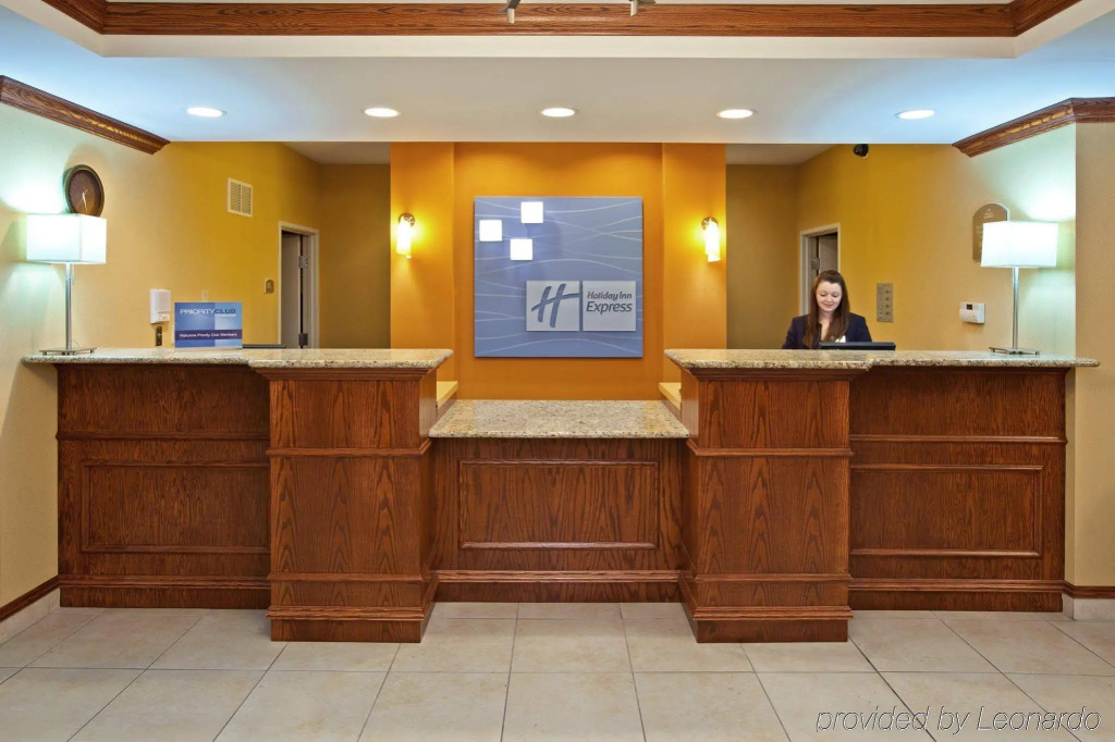Holiday Inn Express & Suites Vandalia by IHG