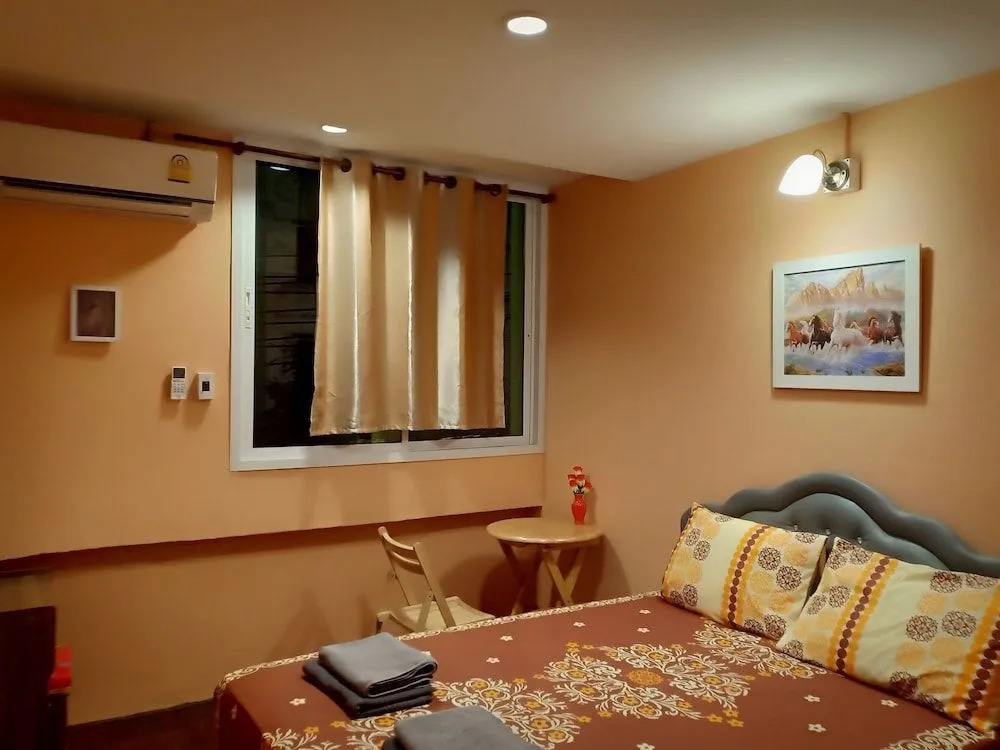 Santo House