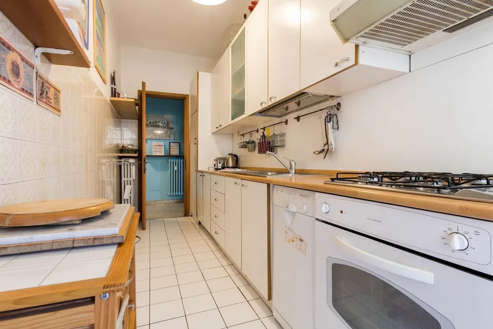 JOIVY Quiet Apt w Terrace in Beautiful Area