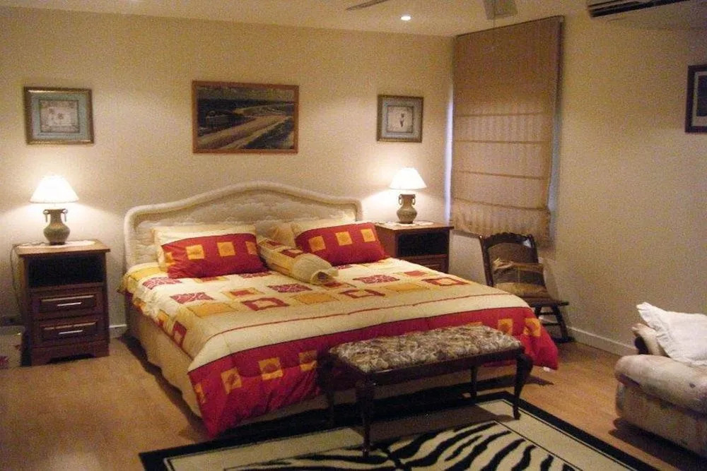 Mukdahan Manor B&B