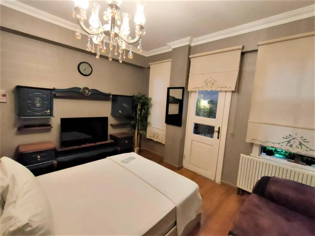 Valentine Suites Hotel