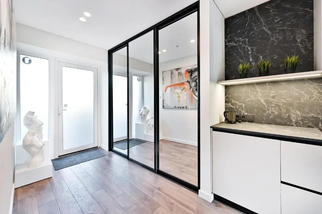 Jacuzzi Cinema loft