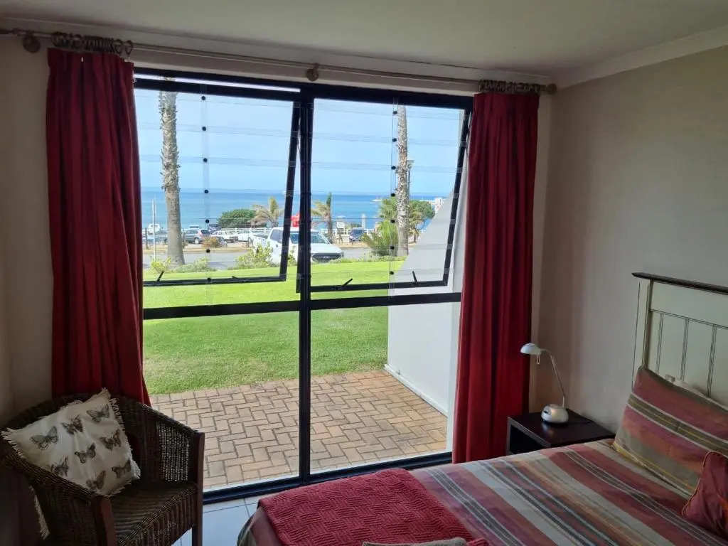 Point Village Accommodation - Santos 11