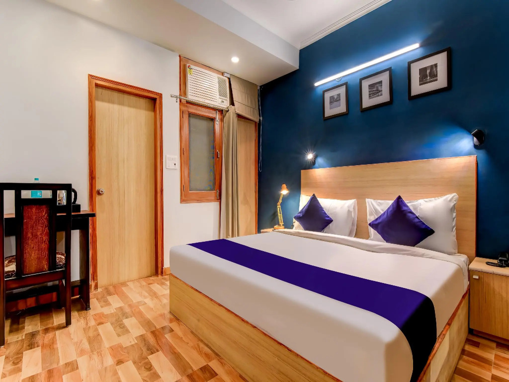 Collection O Sector 20 Noida