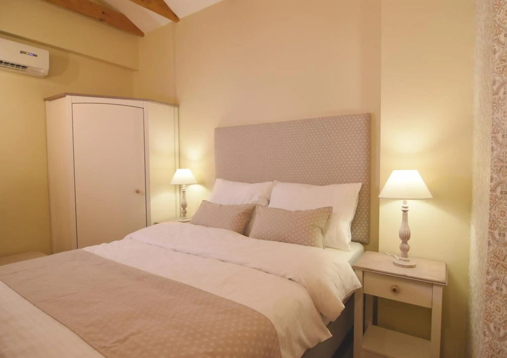 Janez Rooms
