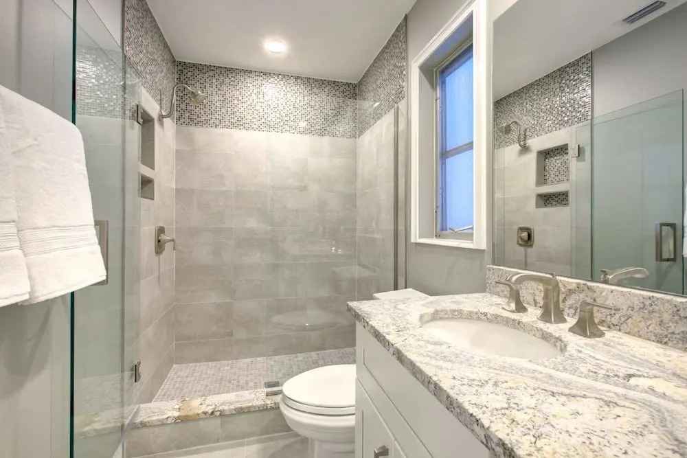 Moonmist Gorgeously Renovated Courtyard