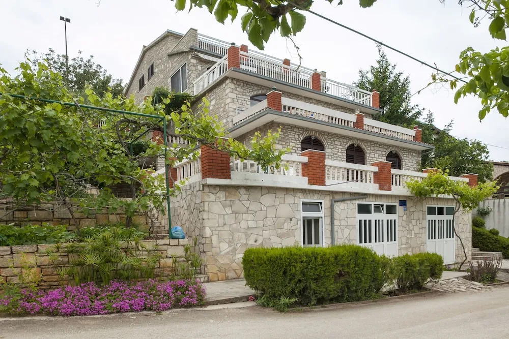 Apartments Drazen
