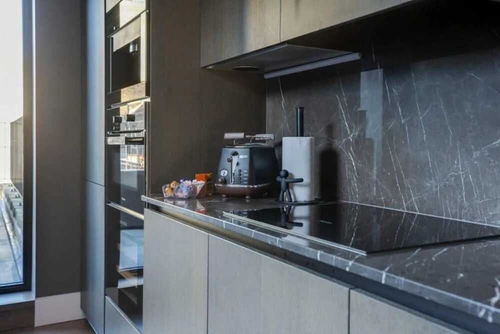 Amazing Roof Terrace Apartment 1-bedroom in London