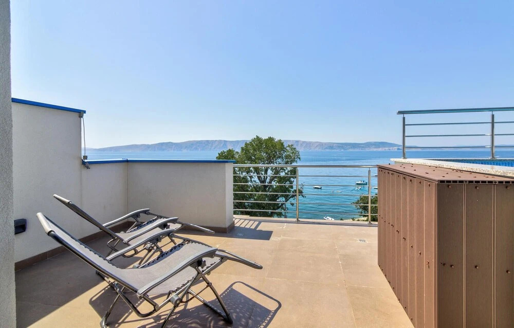 Nice Apartment in Smokvica Krmpotska With Wifi, 3 Bedrooms and Outdoor Swimming Pool