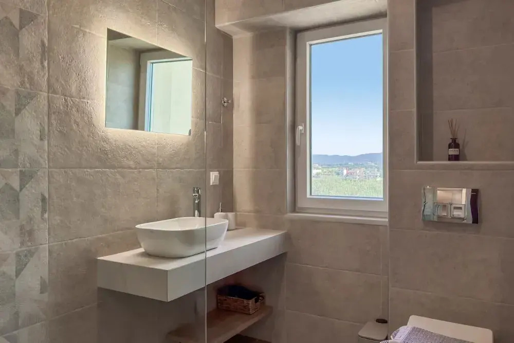 AeNaos Luxury Villa