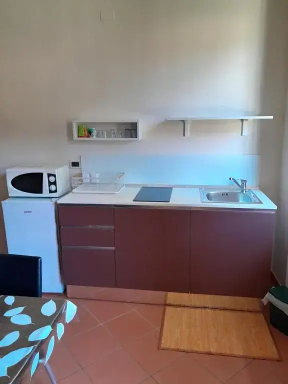 "B&B Sans égal", con CAMERE PRIVATE e APPARTAMENTI al PIANO TERRA a Biella