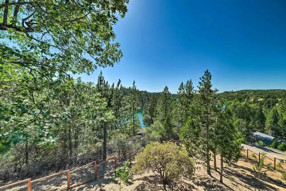 Groveland Lake House w/ Hot Tub & Water Views