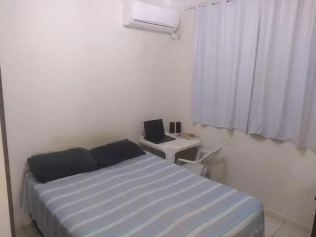 Apt completo-Ar-TV-Portaria 24h-Piscina-Praia