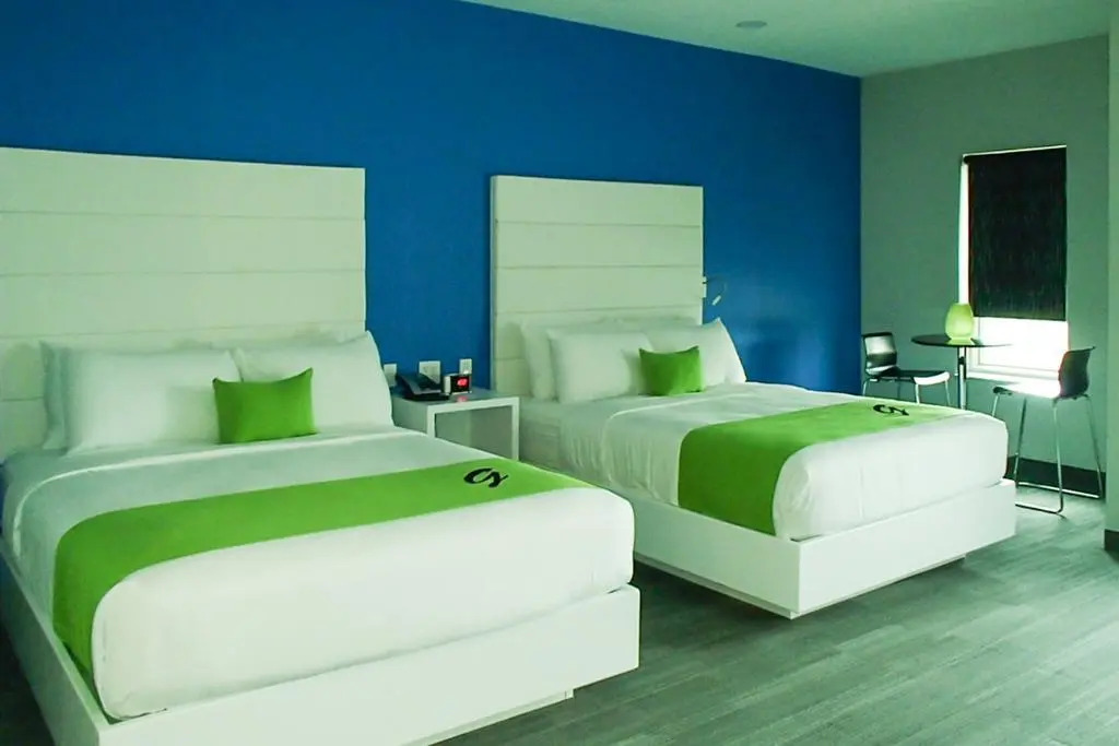Garland Hotel