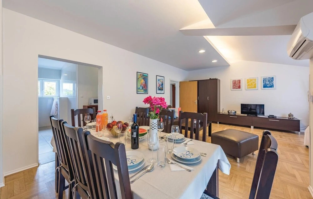 Stunning Home in Porec With Wifi and 3 Bedrooms