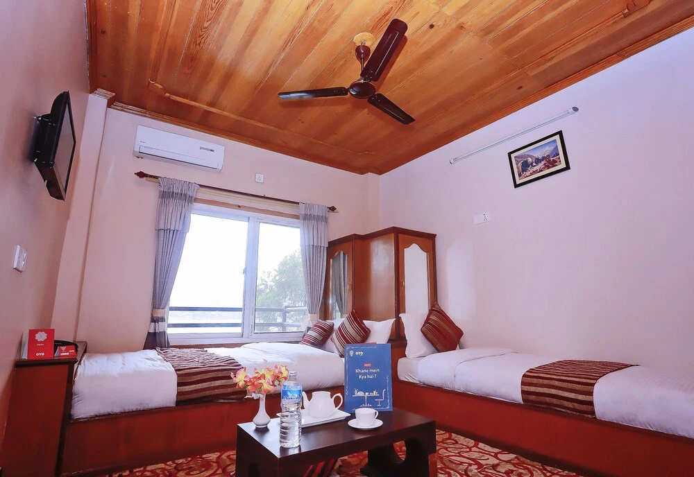 OYO 132 Hotel Fly Inn