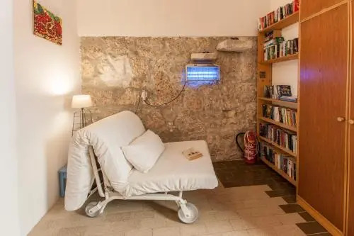 Holiday House Cave Romana