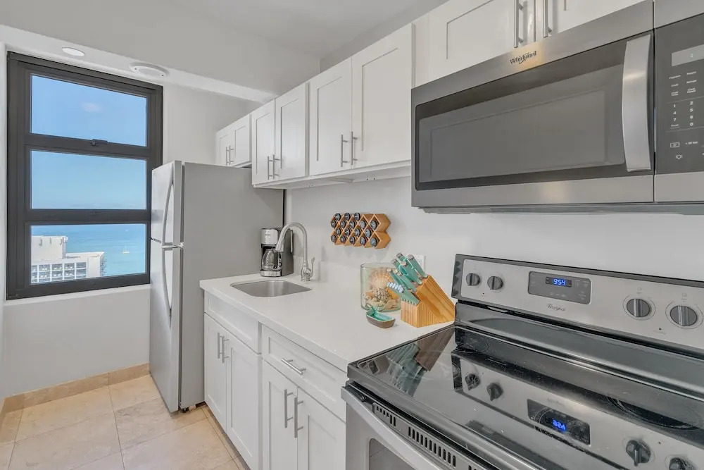 Beach Oasis with Ocean & City Views with FREE Parking!