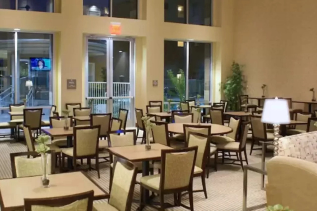 Homewood Suites by Hilton Phoenix Airport South