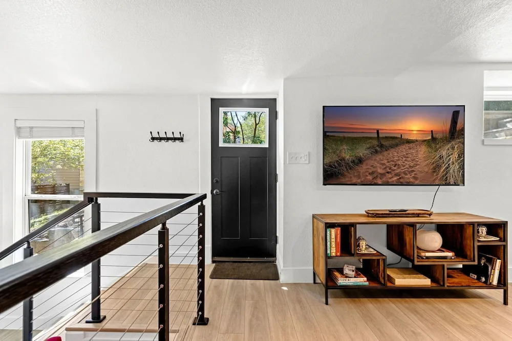 Style & Serenity - Steps Away From South Congress