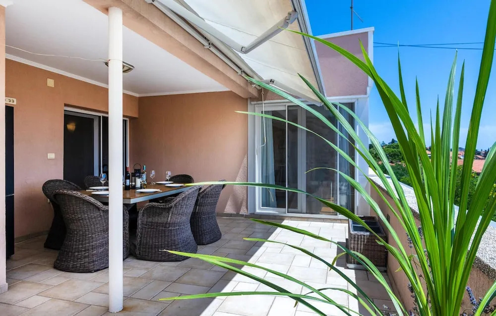 Amazing Apartment in Split With Wifi and 3 Bedrooms
