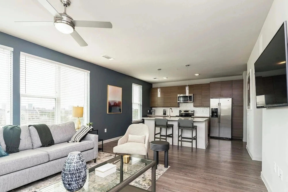 Landing Apartments near Charlotte Center City