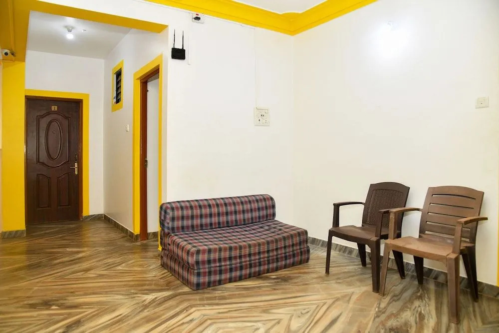 Oyo 29697 Glory Lazfina Guest House